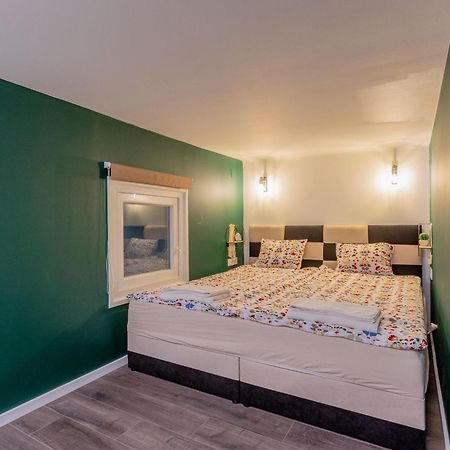 Full Equipment Designed Apartment In The Heart Of Budapest For 4 People Luaran gambar
