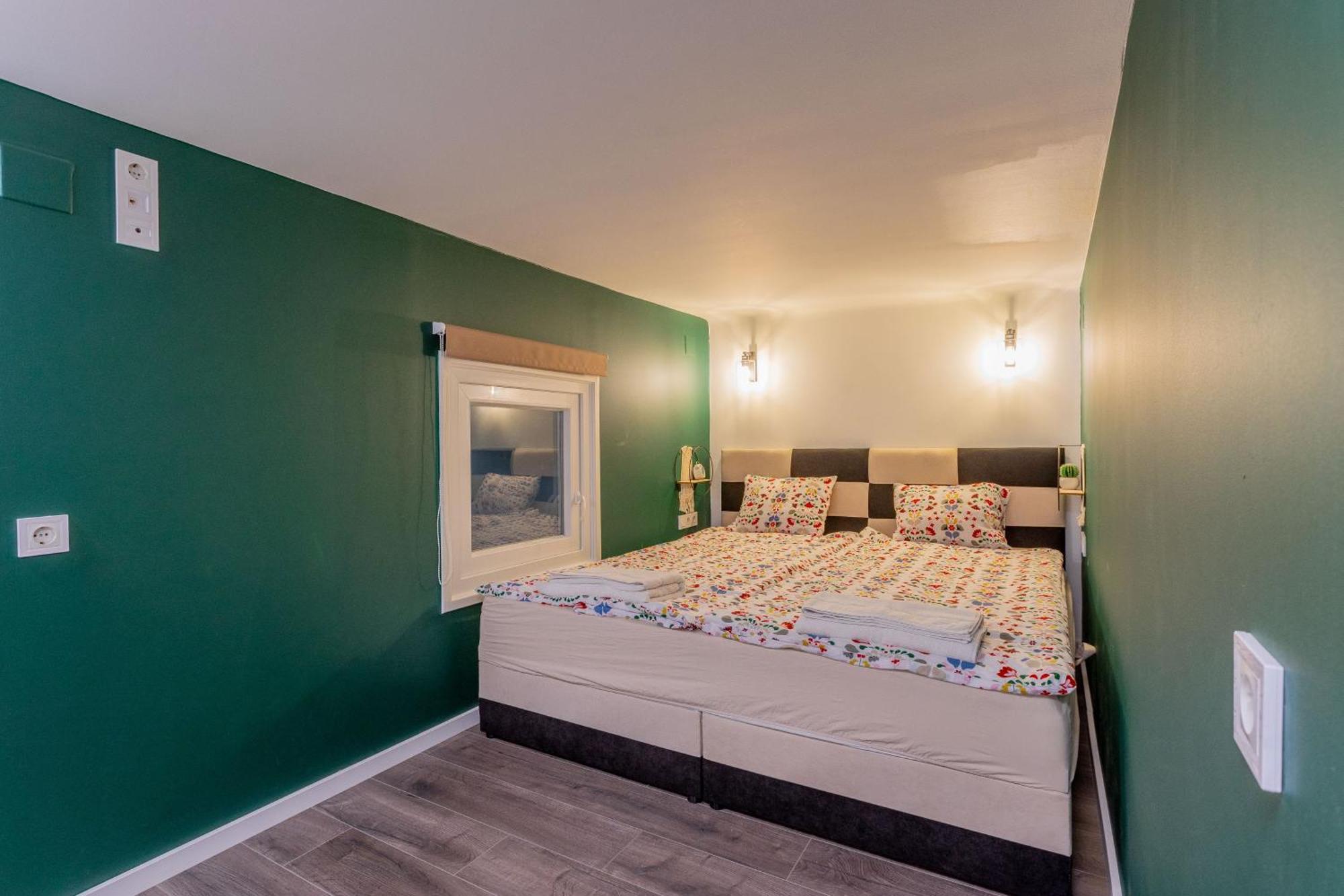 Full Equipment Designed Apartment In The Heart Of Budapest For 4 People Luaran gambar